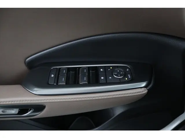 Lexus LBX Elegant 2WD 2024 Hybride Benzine 28