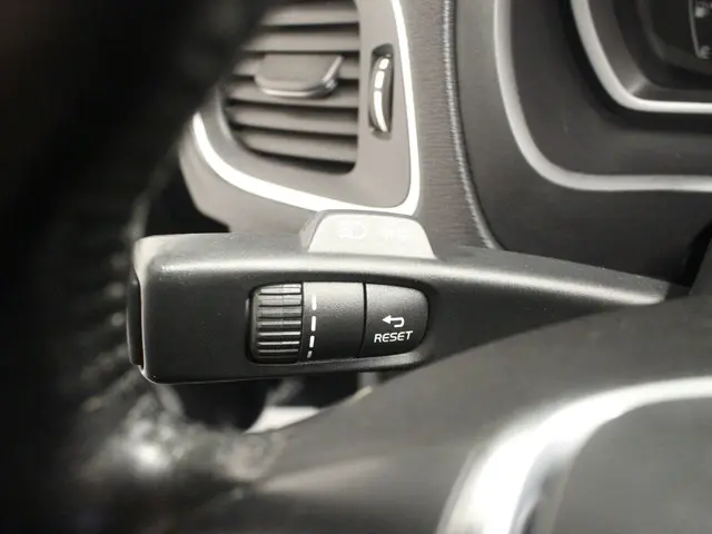 Volvo V40 2.0 T2 Nordic+ 2016 Benzine 23