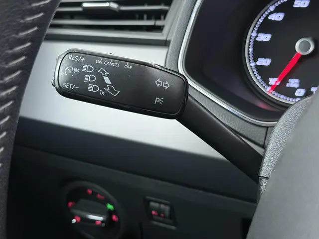 SEAT Ibiza 1.0 TSI FR Business Intense 2018 Benzine 24