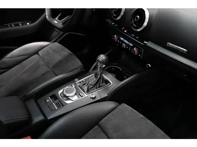 Audi S3 2.0 TFSI S3 quattro Pano B&O Camera 2017 Benzine 22