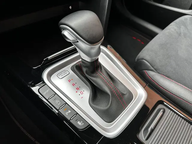 Kia ProCeed 1.6 T-GDi 204pk Automaat GT 2021 Benzine 26