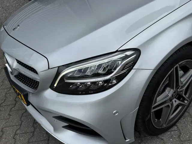 Mercedes-Benz C-Klasse 180 AMG 2018 Benzine 23