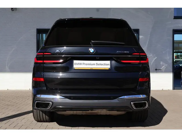 BMW X7 xDrive40i 2025 Benzine 4