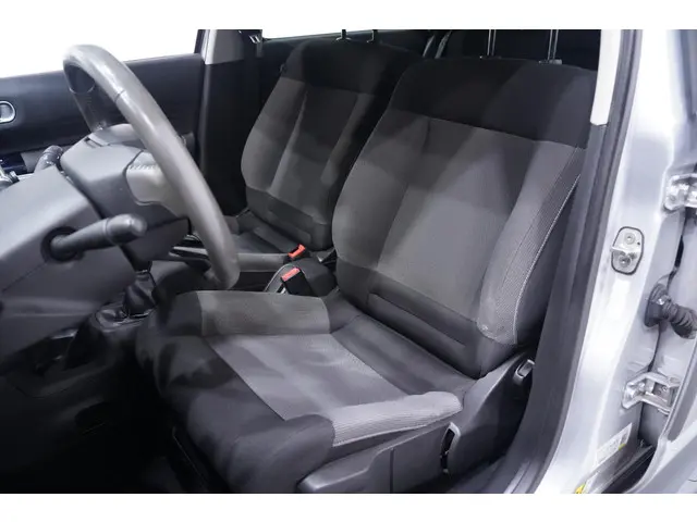 Citroën C4 Cactus 1.2 VTi Feel 2015 Benzine 33