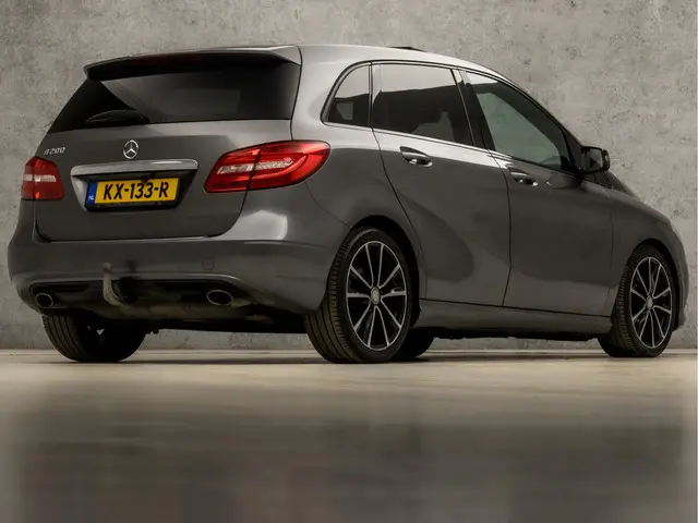 Mercedes-Benz B-Klasse 200 AMG Sport 2013 Benzine 5