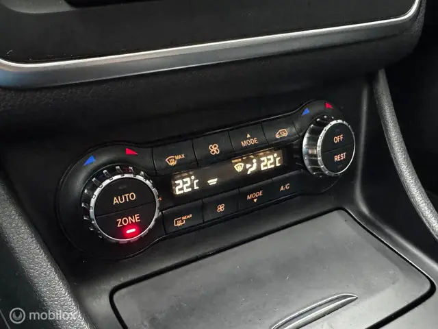 Mercedes-Benz CLA 200 2013 Benzine 17