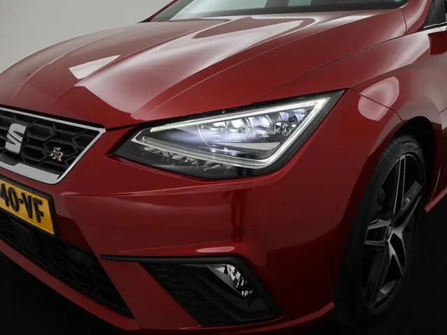 SEAT Ibiza 1.0 TSI 95PK FR Business Intense 2020 Benzine 32