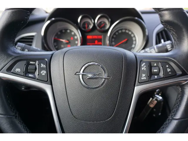 Opel Astra 1.4 Turbo Blitz 2015 Benzine 17