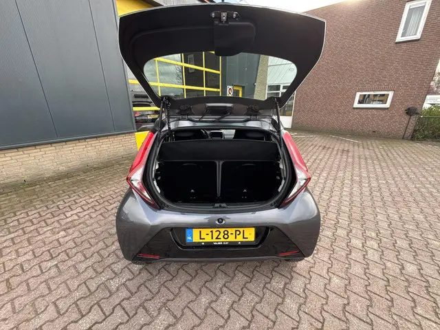 Toyota Aygo 1.0 VVT-i x-play 2021 Benzine 5