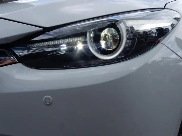 Mazda 3 SkyActiv-G 120 6MT GT-M 2018 Benzine 4