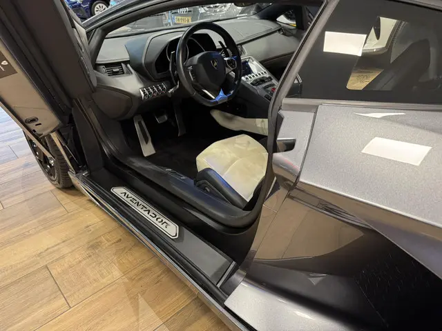 Lamborghini Aventador 6.5 V12 LP700-4 2013 Benzine 11