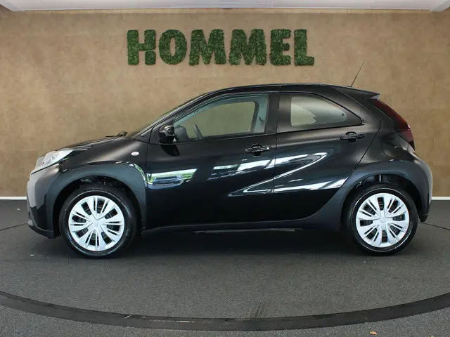 Toyota Aygo X 1.0 VVT-i S-CVT Play 2023 Benzine 10