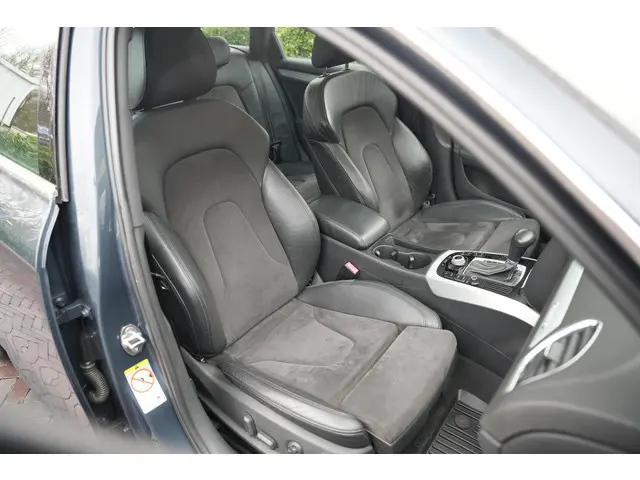 Audi A4 Avant 3.0 TFSI S4 quattro Pro Line 2013 Benzine 6