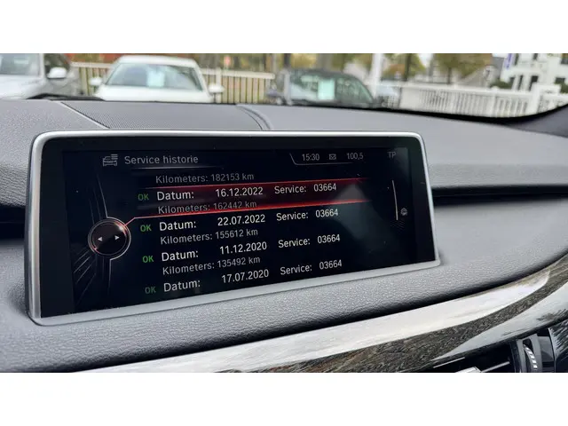 BMW X5 xDrive40d High Executive 2015 Diesel 26