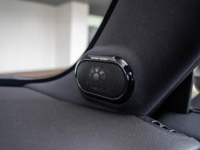 MINI 3-Deurs Cooper Aut. 60 Years Edition 2019 Benzine 22