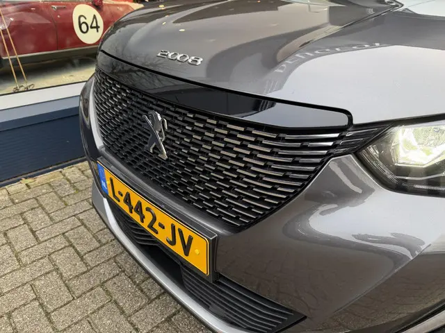 Peugeot 2008 1.2 Turbo 100 PK Allure Pack 2021 Benzine 36