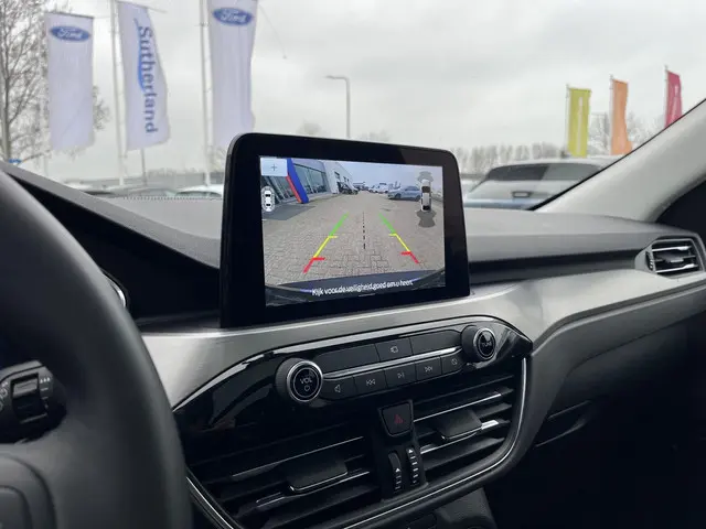 Ford Kuga 2.5 PHEV Titanium X 2022 Hybride Benzine 15