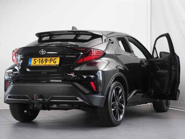 Toyota C-HR 1.8 Hybrid GR-Sport 2023 Hybride Benzine 4