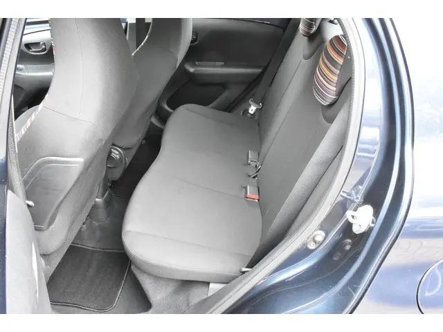 Citroën C1 1.0 e-VTi Feel 2014 Benzine 12