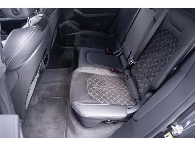 Audi Q8 55 TFSI quattro 2019 Benzine 61