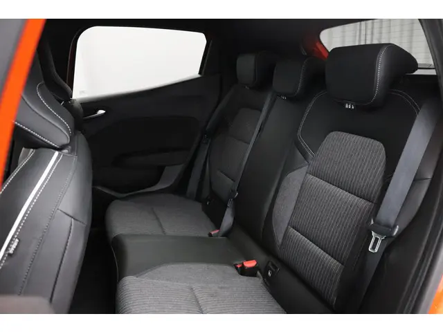 Renault Clio 1.3 TCe 130pk EDC Intens 2020 Benzine 11