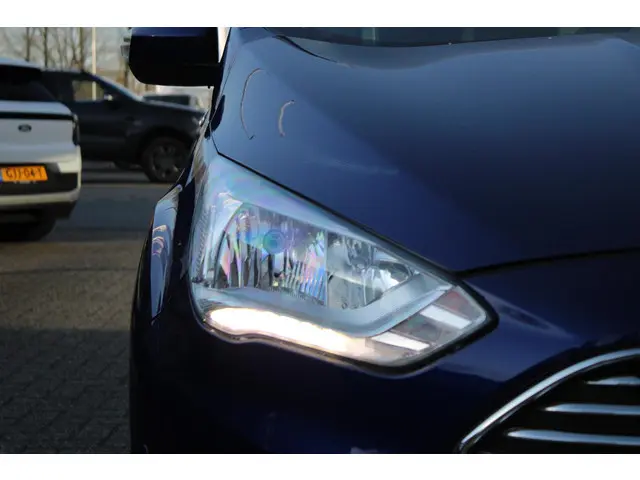 Ford Grand C-Max 1.0 Titanium 2018 Benzine 4