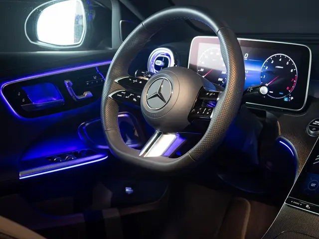 Mercedes-Benz C-Klasse Estate 180 AMG Line 2024 Benzine 36