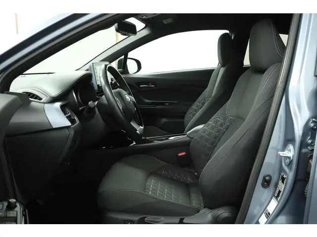 Toyota C-HR 1.8 Hybrid Executive 2022 Hybride Benzine 17