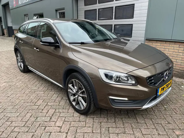 Volvo V60 Cross Country 2.0 T5 Nordic+ 2017 Benzine 6
