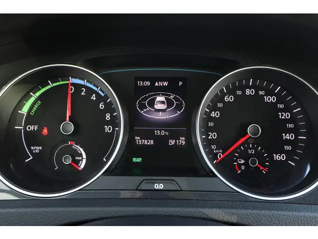 Volkswagen e-Golf e-Golf 2019 Elektrisch 23