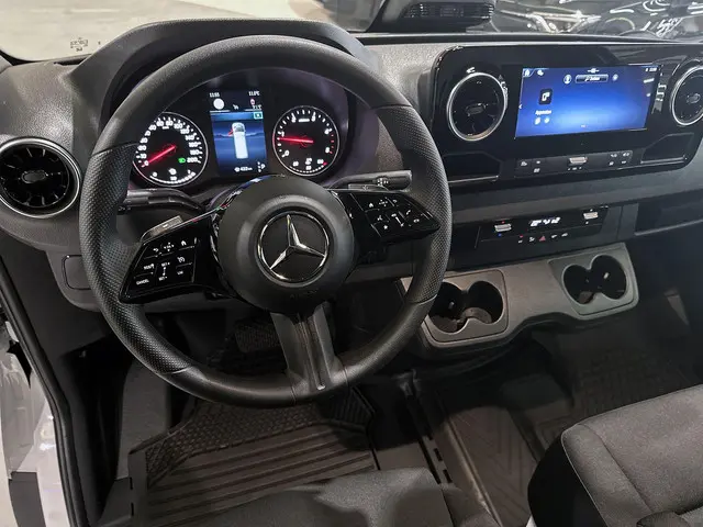 Mercedes-Benz Sprinter 315 1.9 CDI 2024 Diesel 6