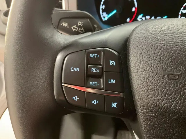 Ford Transit 350 2.0 TDCI L3H2 Trend 2024 Diesel 7