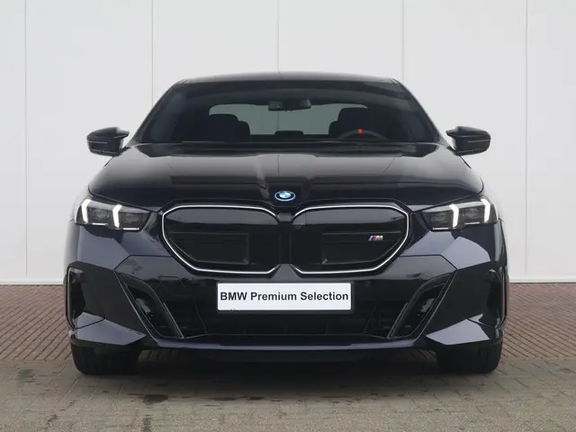 BMW i5 2