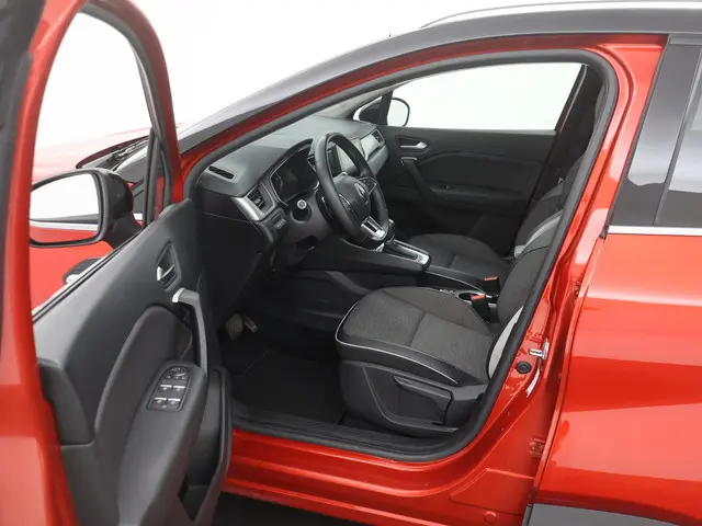 Renault Captur 1.3 TCe 140PK Intens AUTOM. 2021 Benzine 22