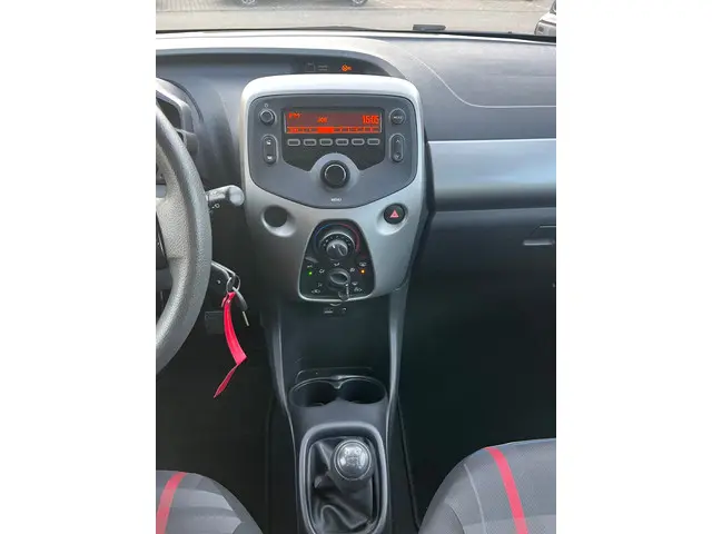 Peugeot 108 1.0 e-VTi Active 2016 Benzine 9