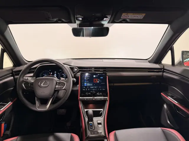 Lexus LBX 35th Edition 2026 Hybride Benzine 19