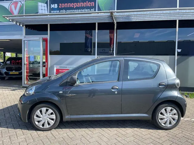 Toyota Aygo 1.0 VVT-i Comfort / AIRCO 2012 Benzine 4