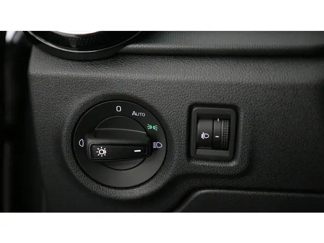 Škoda Fabia 1.0 TSI 95pk Ambition 2022 Benzine 14