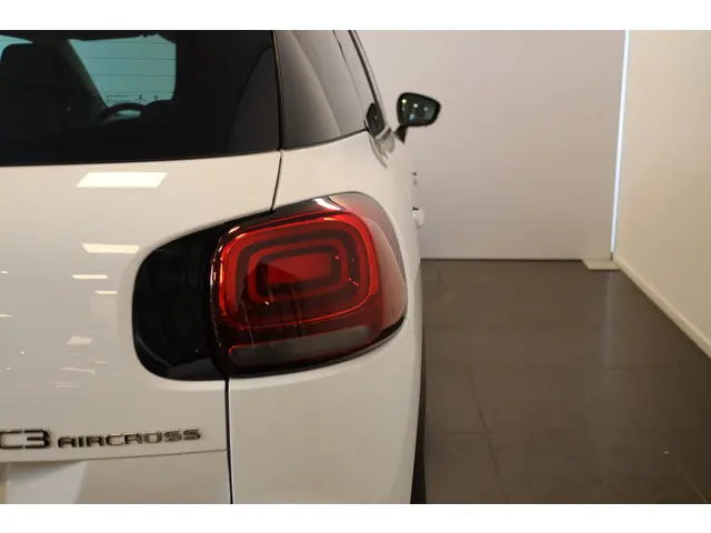 Citroën C3 Aircross PT 110 Shine 2020 Benzine 18