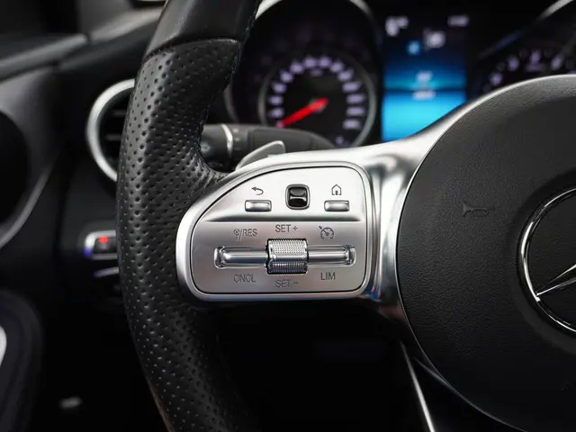 Mercedes-Benz C-Klasse 180 AMG line 2019 Benzine 23