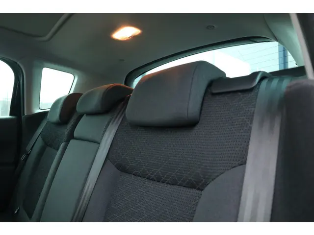 Peugeot 3008 1.2 PureTech Style 2016 Benzine 10