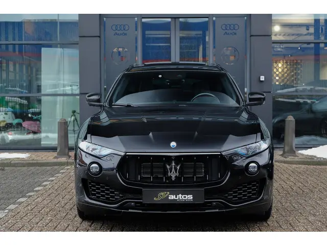 Maserati Levante Gransport 3.0 V6 D 275pk 2019 Diesel 14