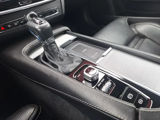 Volvo S90 2.0 T5 Inscription 2017 Benzine 56