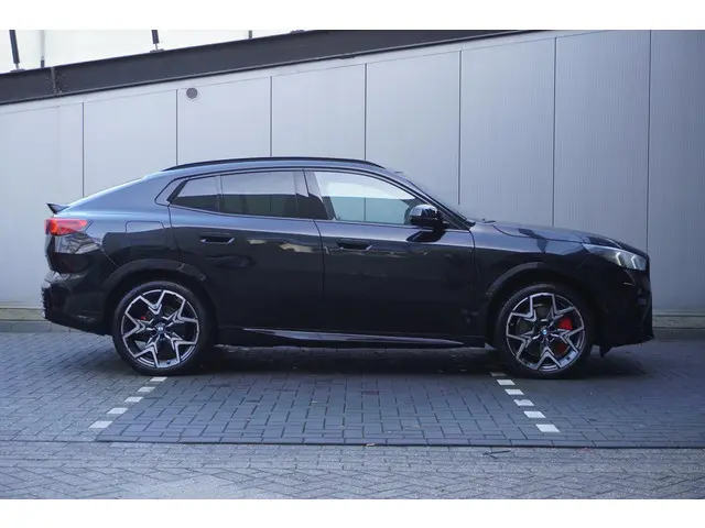 BMW iX2 xDrive30 2026 Elektrisch 4