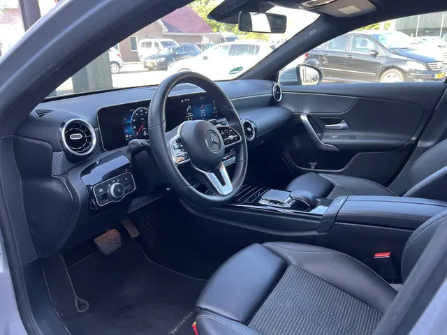 Mercedes-Benz A-Klasse 180 Advantage 2020 Benzine 13