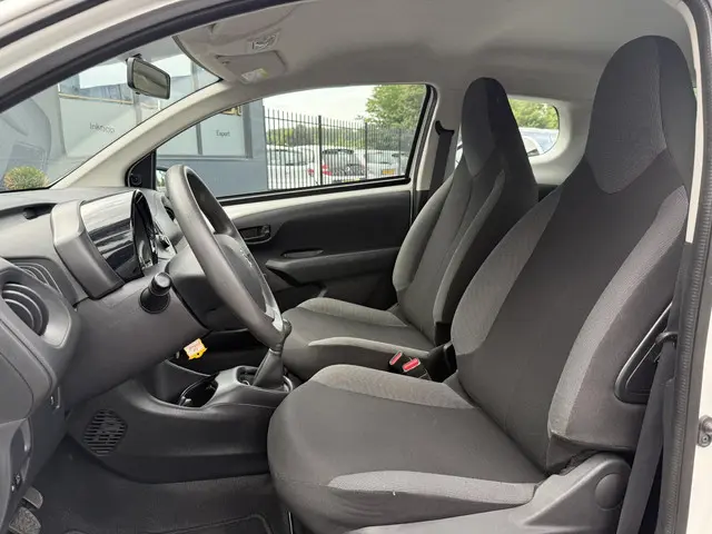 Peugeot 108 1.0 e-VTi Junior 2016 Benzine 6