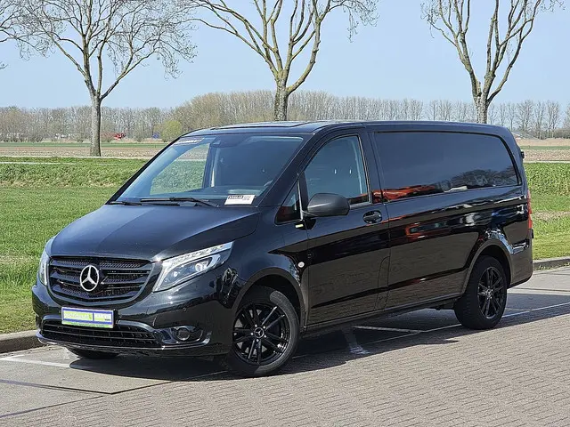 Mercedes-Benz Vito 2