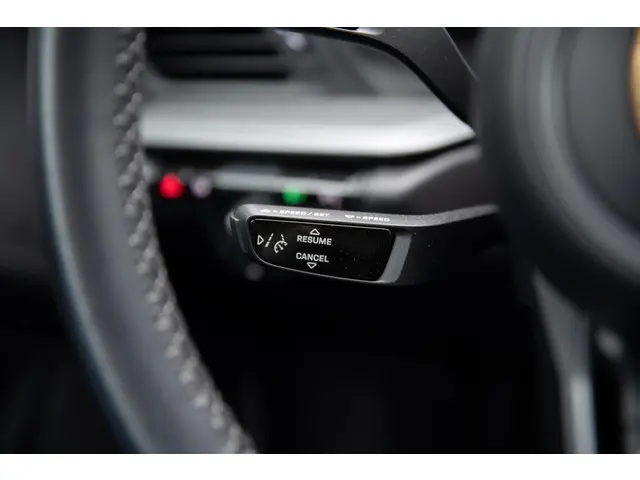 Porsche 911 3.0 Carrera 4S 2021 Benzine 56