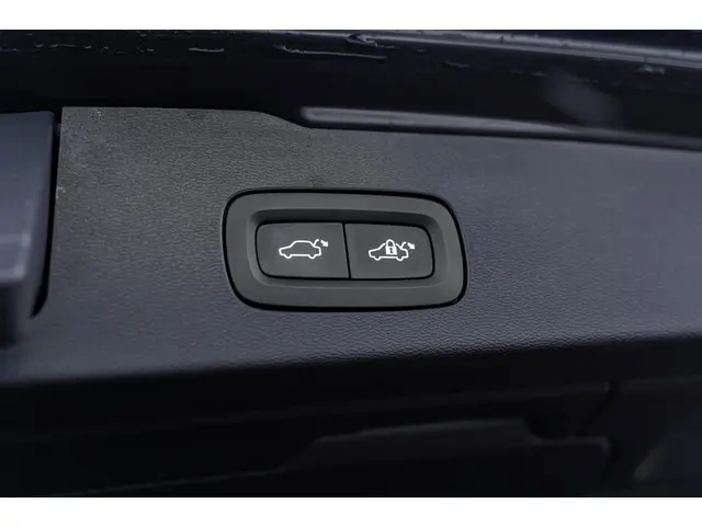 Volvo V60 B4 Geartronic R-Design 2020 Benzine 15