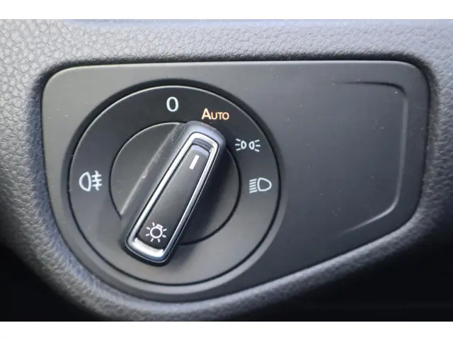 Volkswagen e-Golf e-Golf 2019 Elektrisch 21